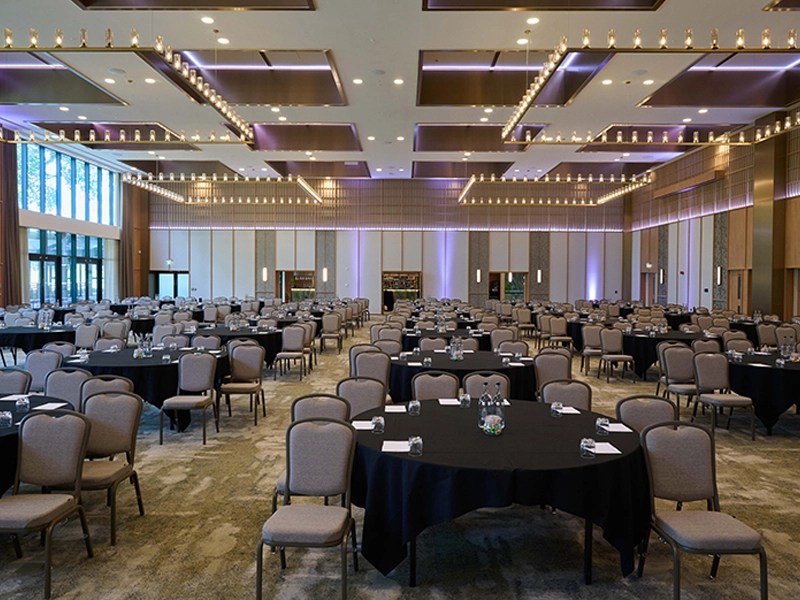 The Belfry Hotel and Resort 公共区域照明整体效果